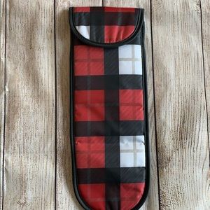 NWT Thirty-one style sleeve for flat /curling iron